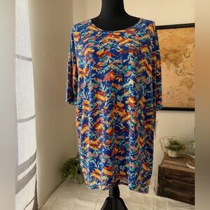 Lularoe Irma floral tee size large